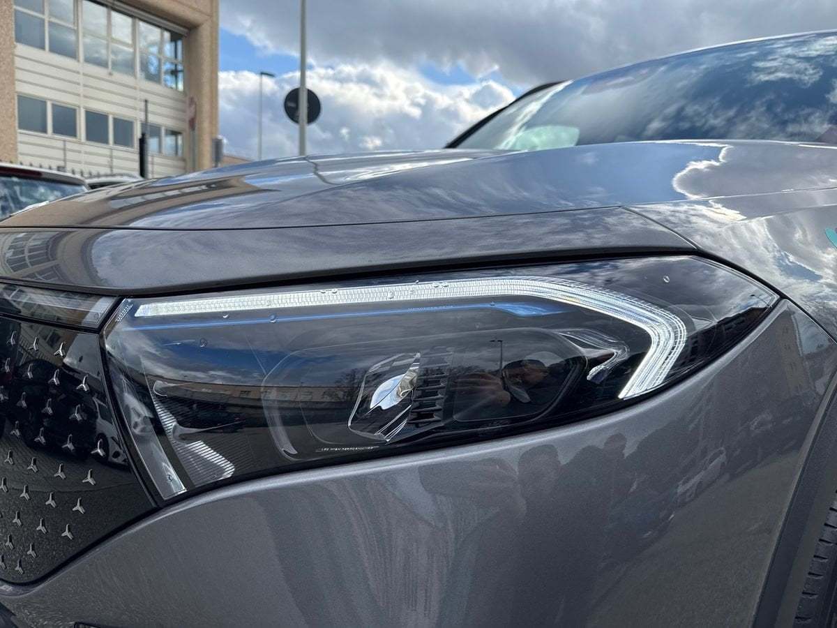 EQB 250+ AMG Line Advanced - Certified