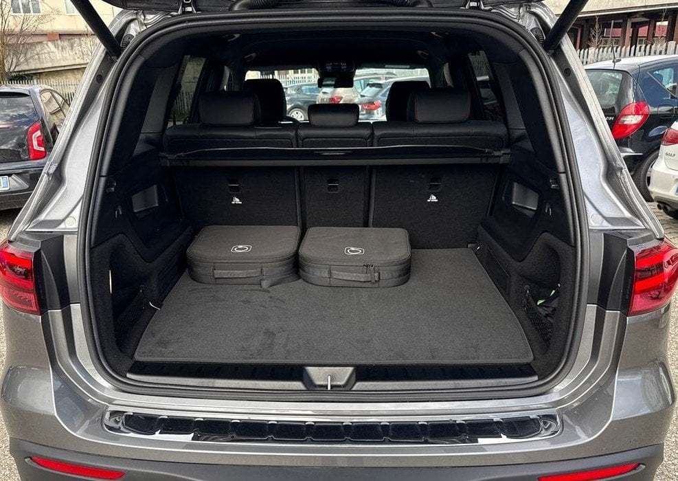 EQB 250+ AMG Line Advanced - Certified