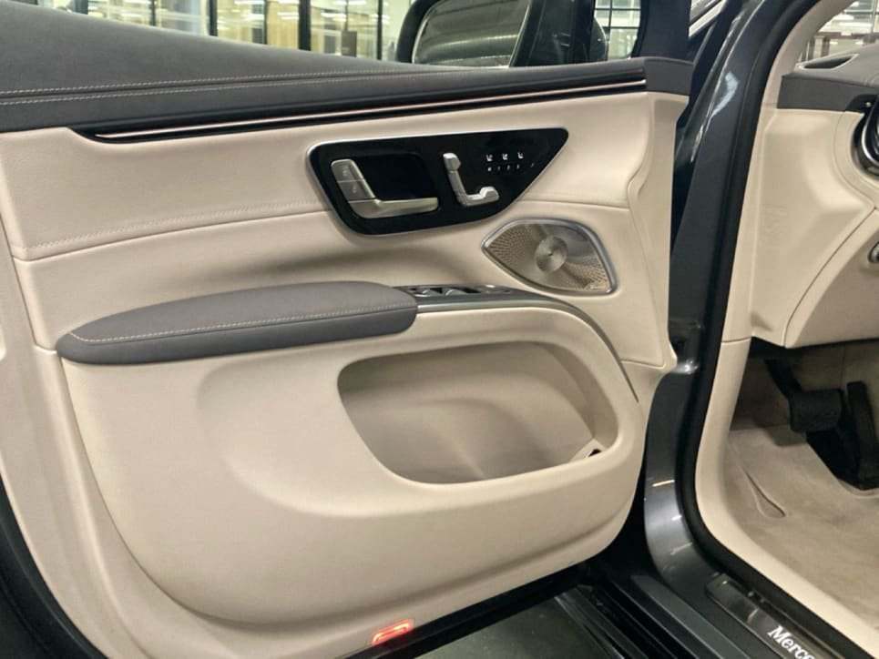 EQS Suv 580 AMG Line Business Class 4matic auto - Certified