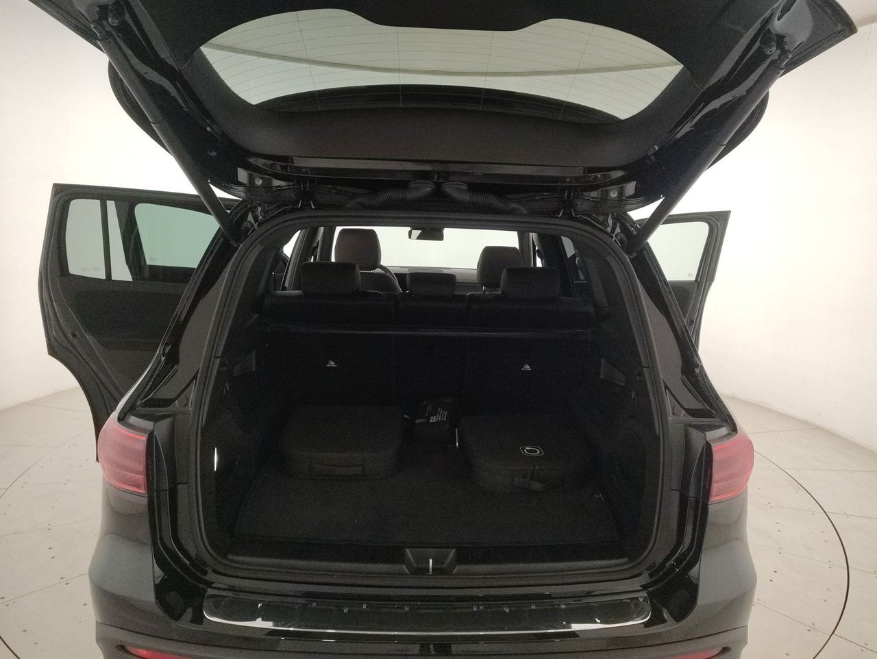 EQB 250+ AMG Line Advanced - Certified