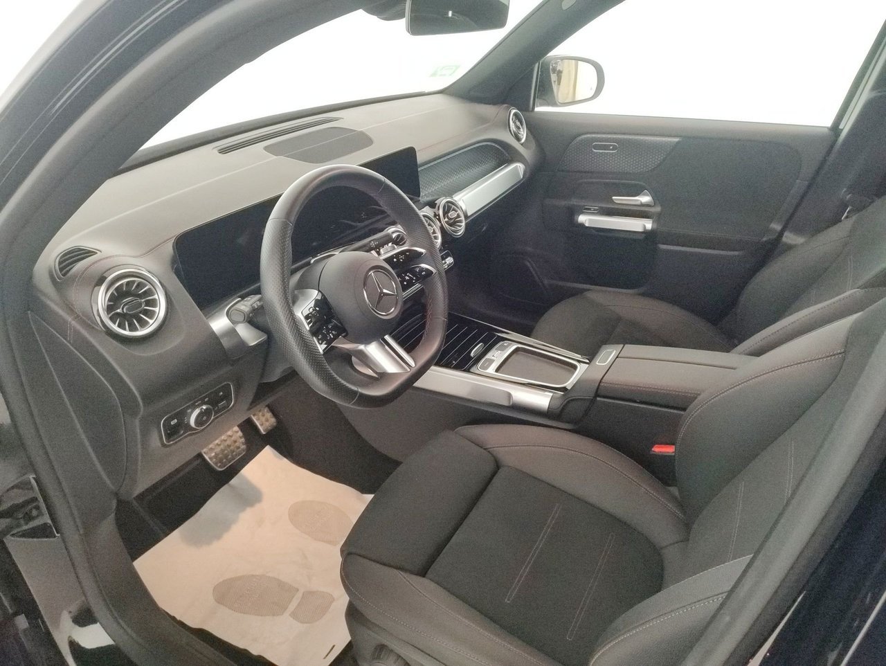 EQB 250+ AMG Line Advanced - Certified