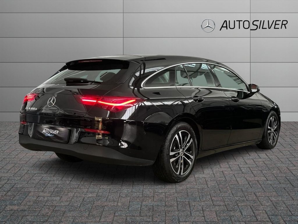 CLA Shooting Brake 180 d Advanced auto - Certified