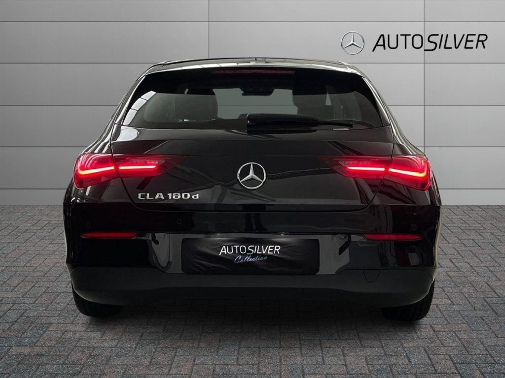 CLA Shooting Brake 180 d Advanced auto - Certified