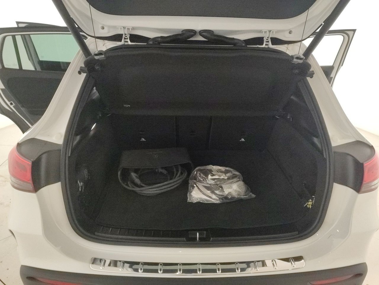 EQA 250 Premium - Certified