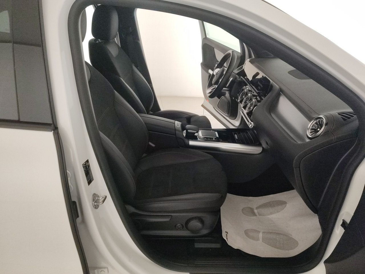 EQA 250 Premium - Certified