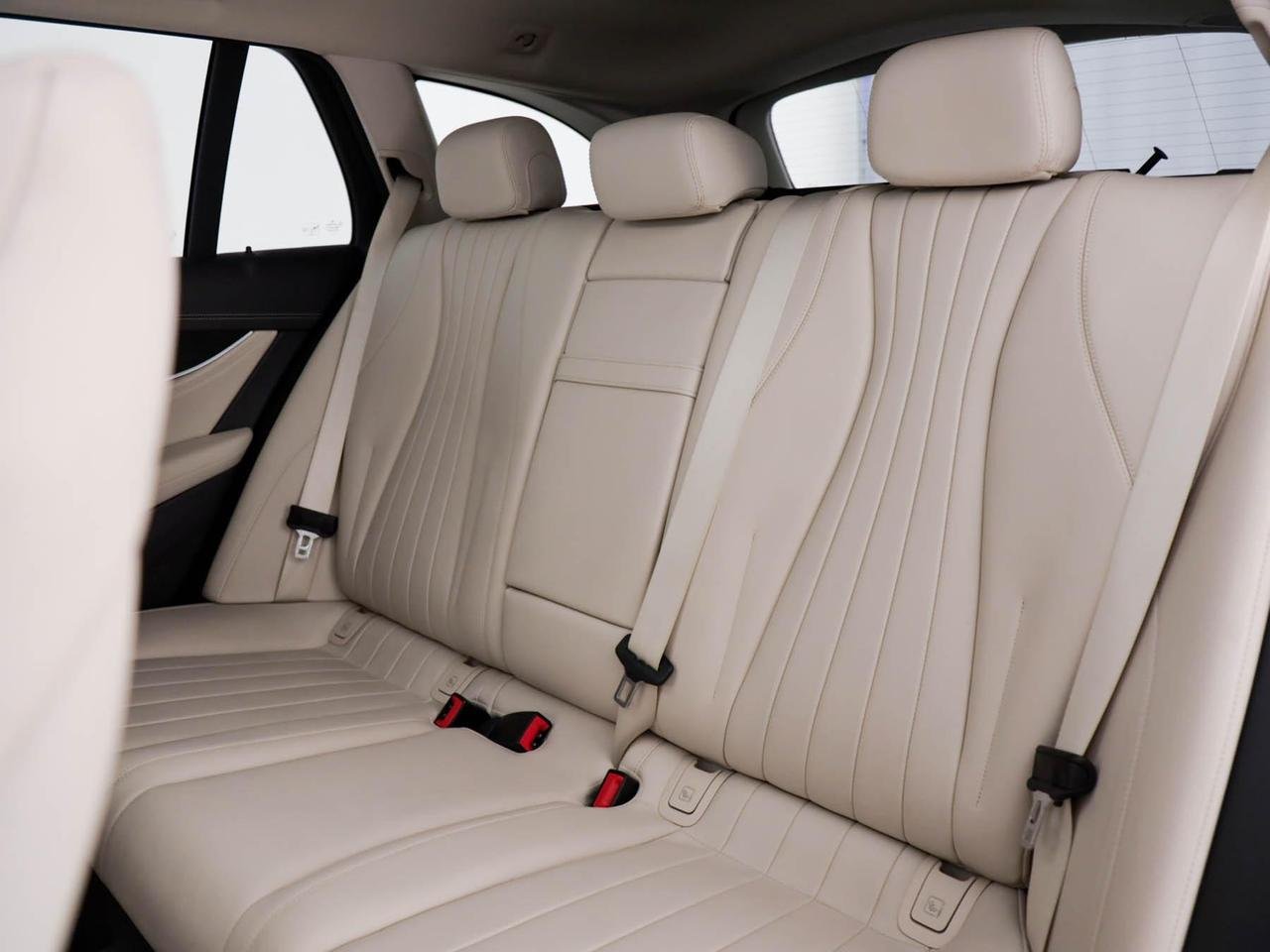 E SW All-Terrain 220 d mhev Premium Plus 4matic au - Certified