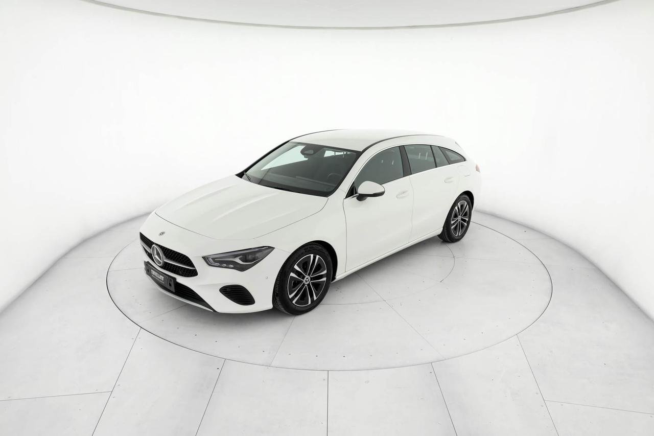 CLA Shooting Brake 180 d Advanced auto - Certified