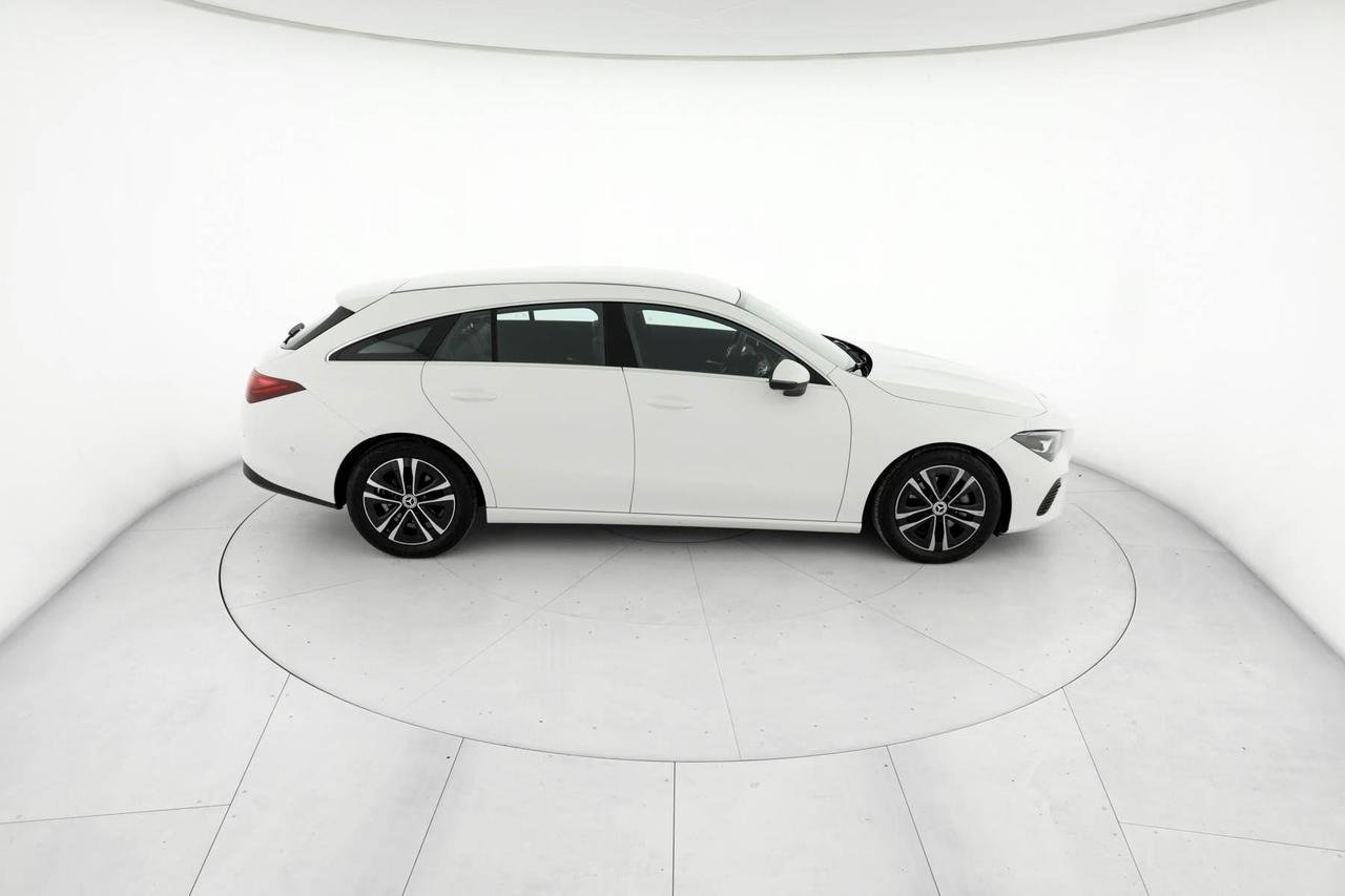 CLA Shooting Brake 180 d Advanced auto - Certified