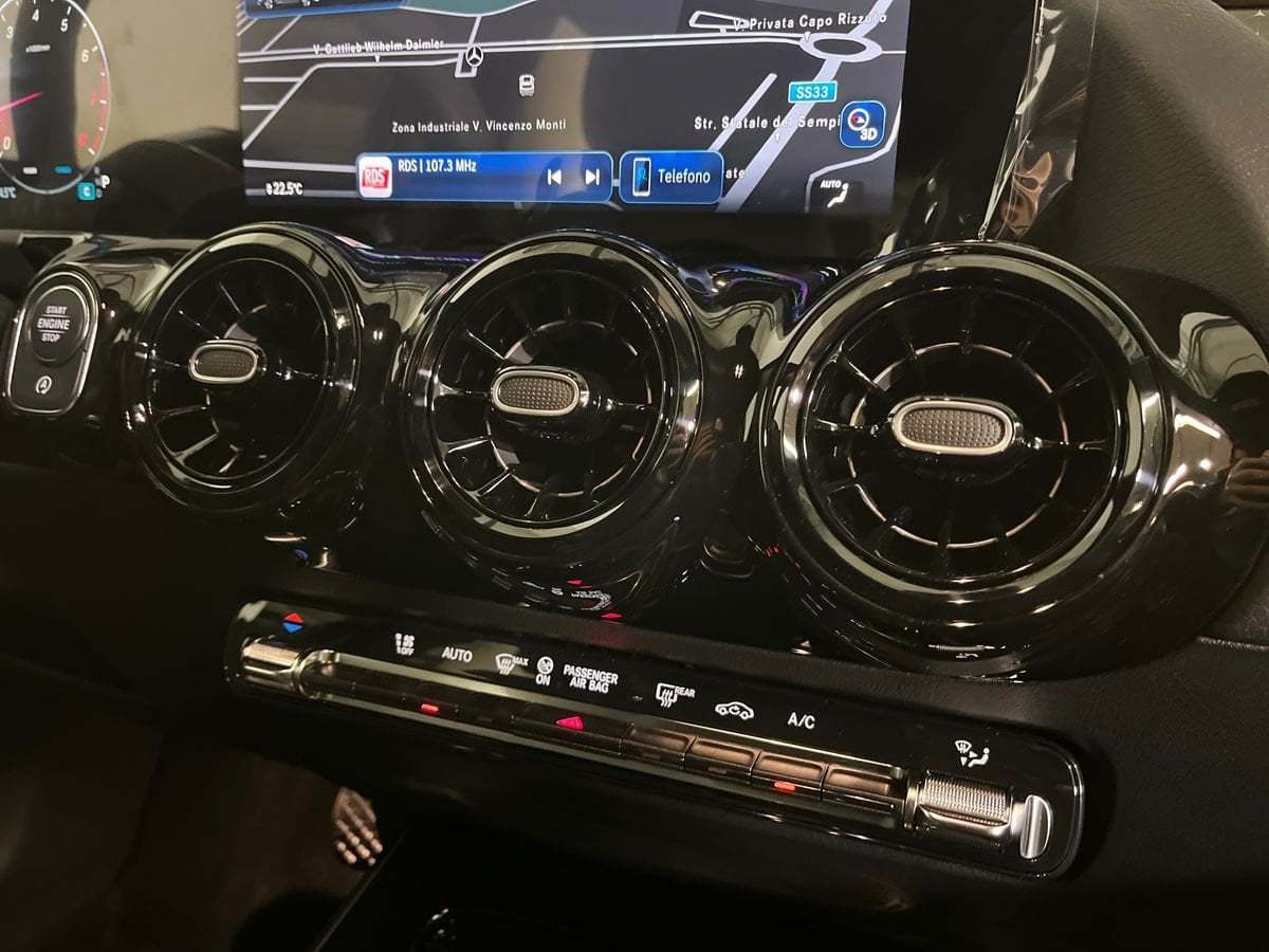 GLA 180 Advanced auto - Certified