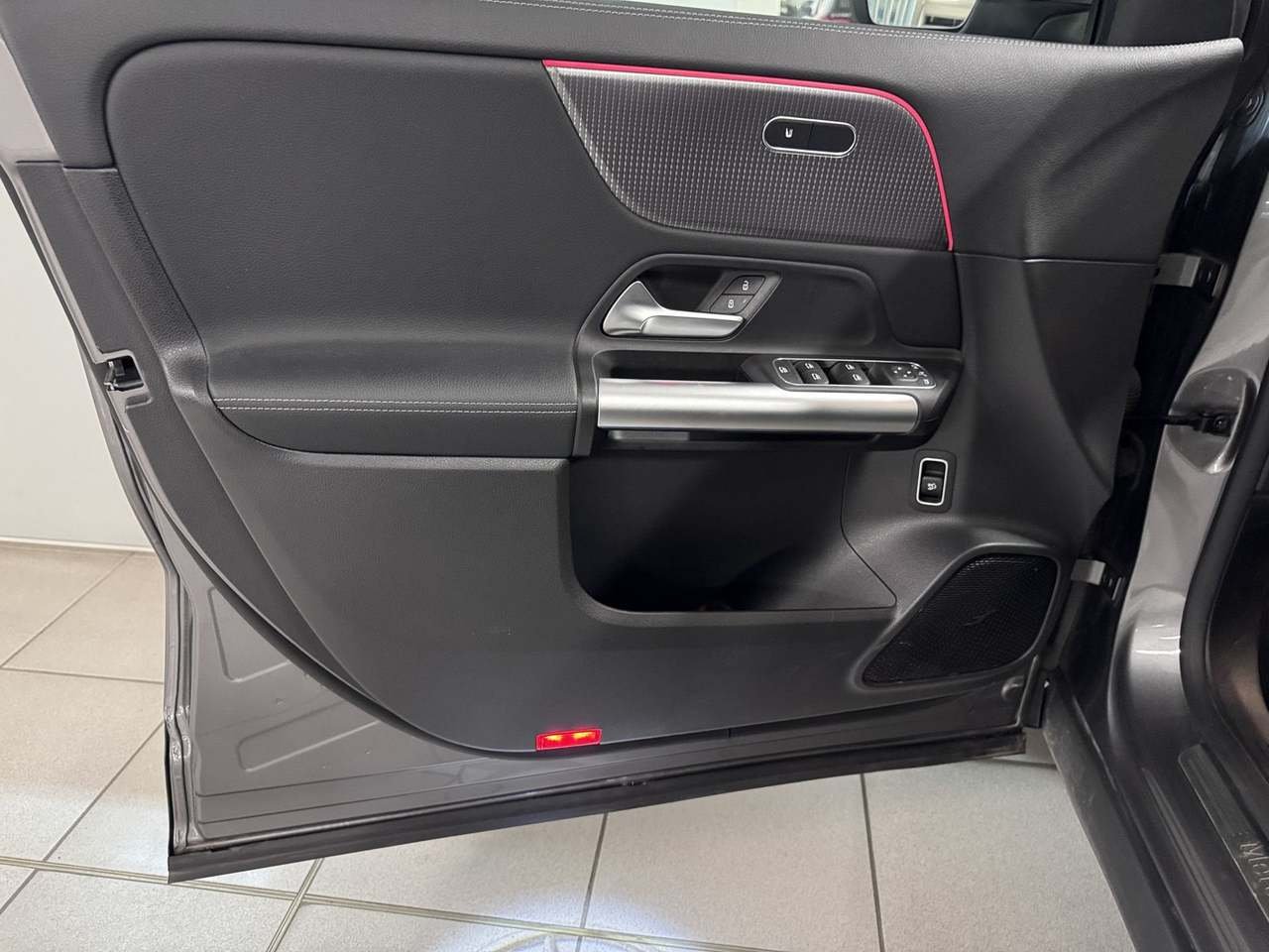 EQA 250 Sport Plus - Certified