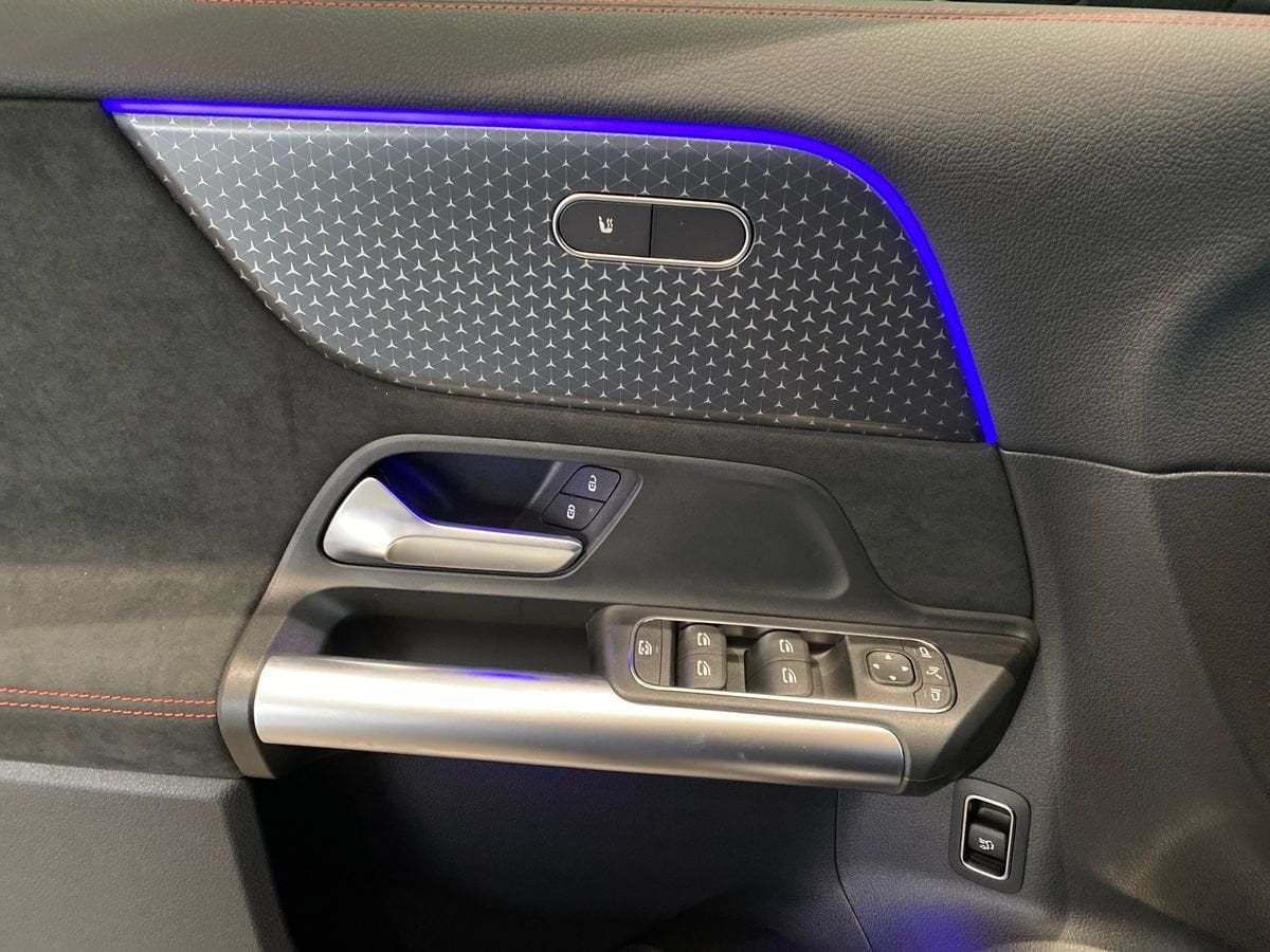 EQA 300 AMG Line Advanced 4matic - Certified