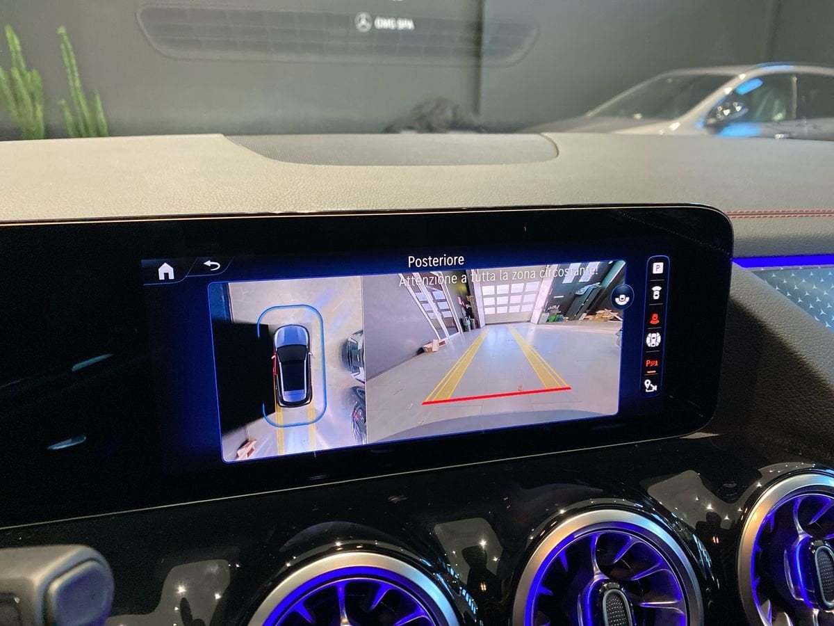 EQA 300 AMG Line Advanced 4matic - Certified