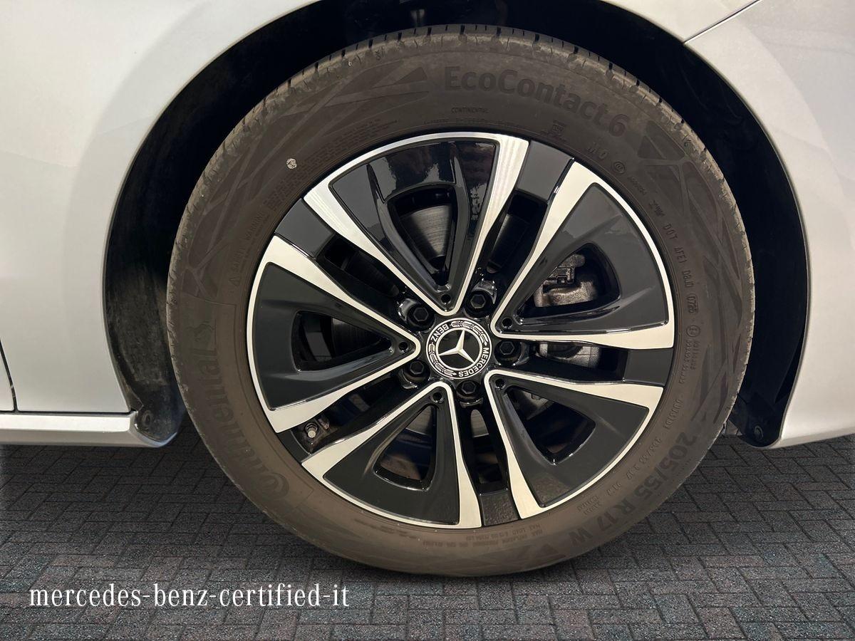 CLA Shooting Brake 180 d Advanced auto - Certified