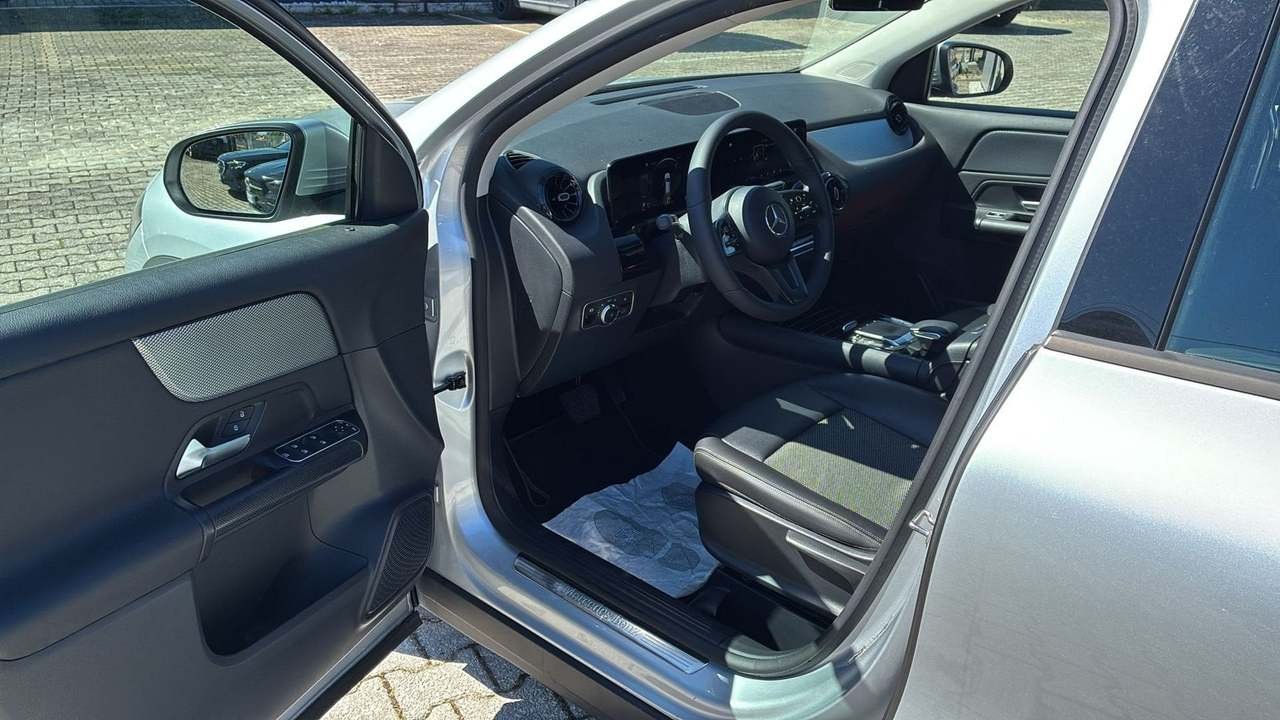 GLA 200 d Business Extra auto - Certified