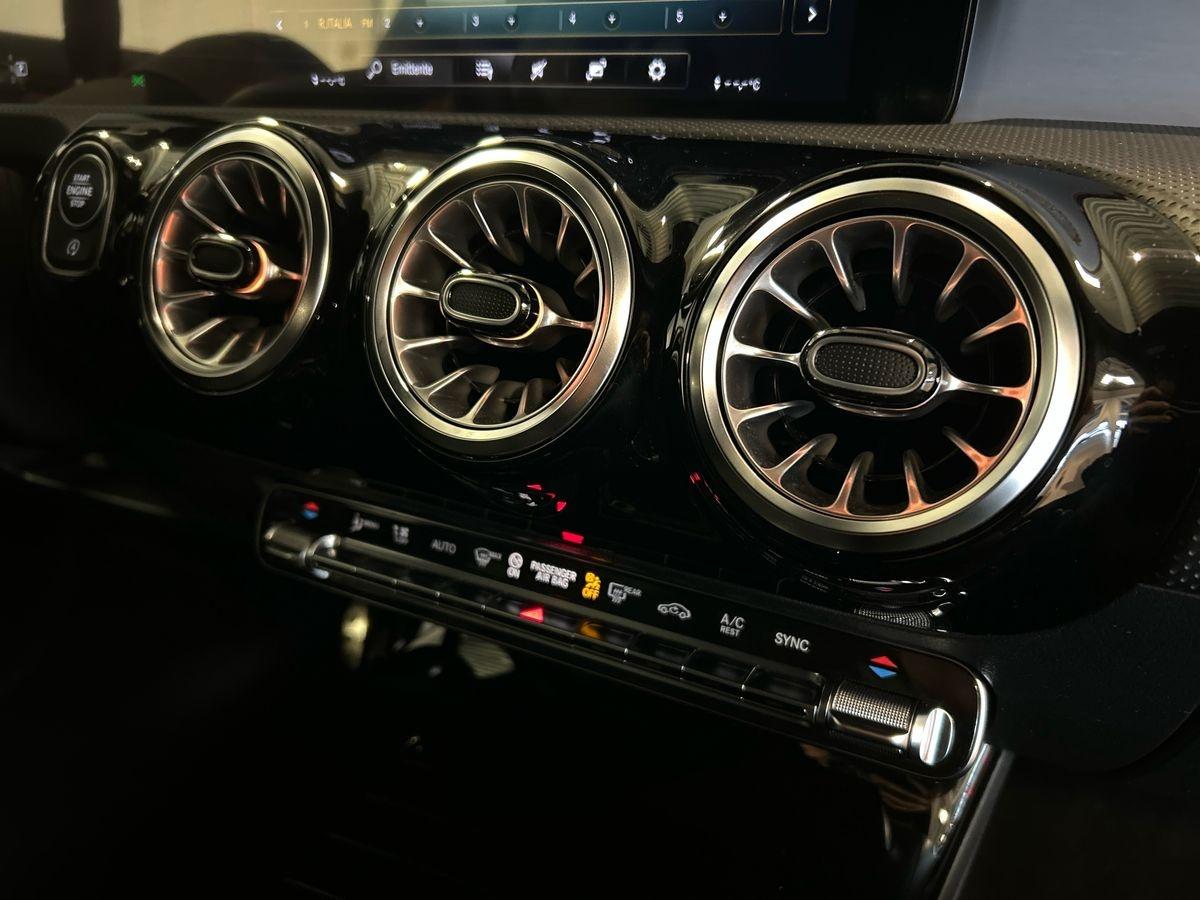 CLA Shooting Brake 180 d Premium auto - Certified