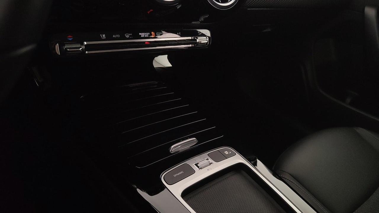 CLA Shooting Brake 180 d Advanced auto - Certified