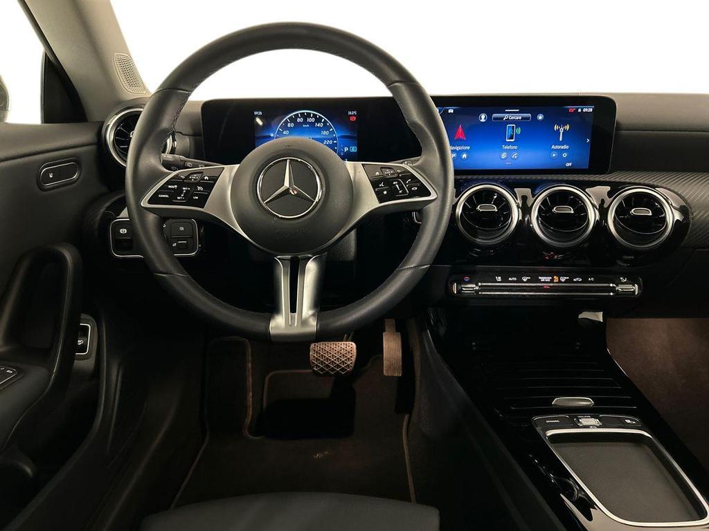 CLA Shooting Brake 180 d Advanced auto - Certified