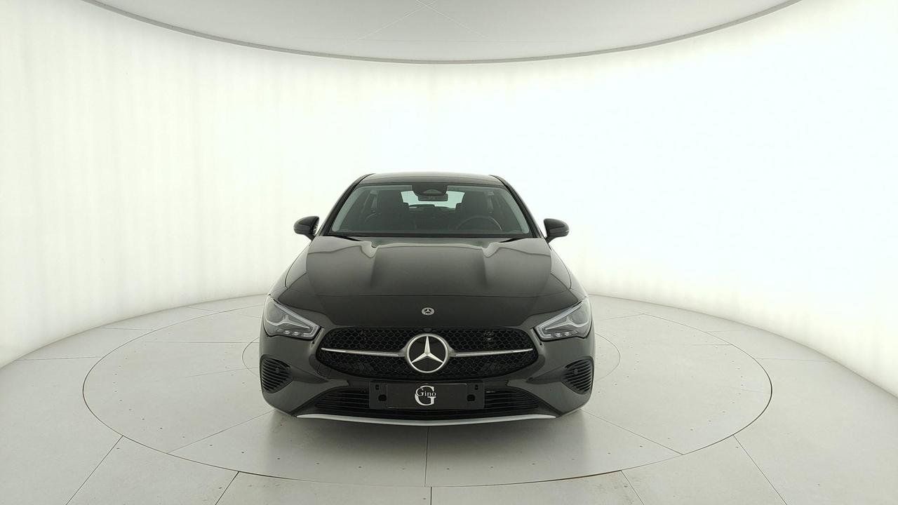 CLA Shooting Brake 180 d Advanced auto - Certified