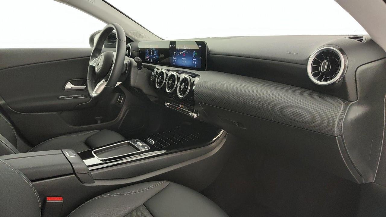 CLA Shooting Brake 180 d Advanced auto - Certified