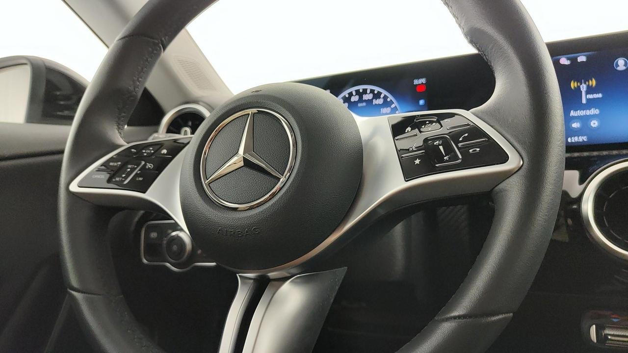 CLA Shooting Brake 180 d Advanced auto - Certified