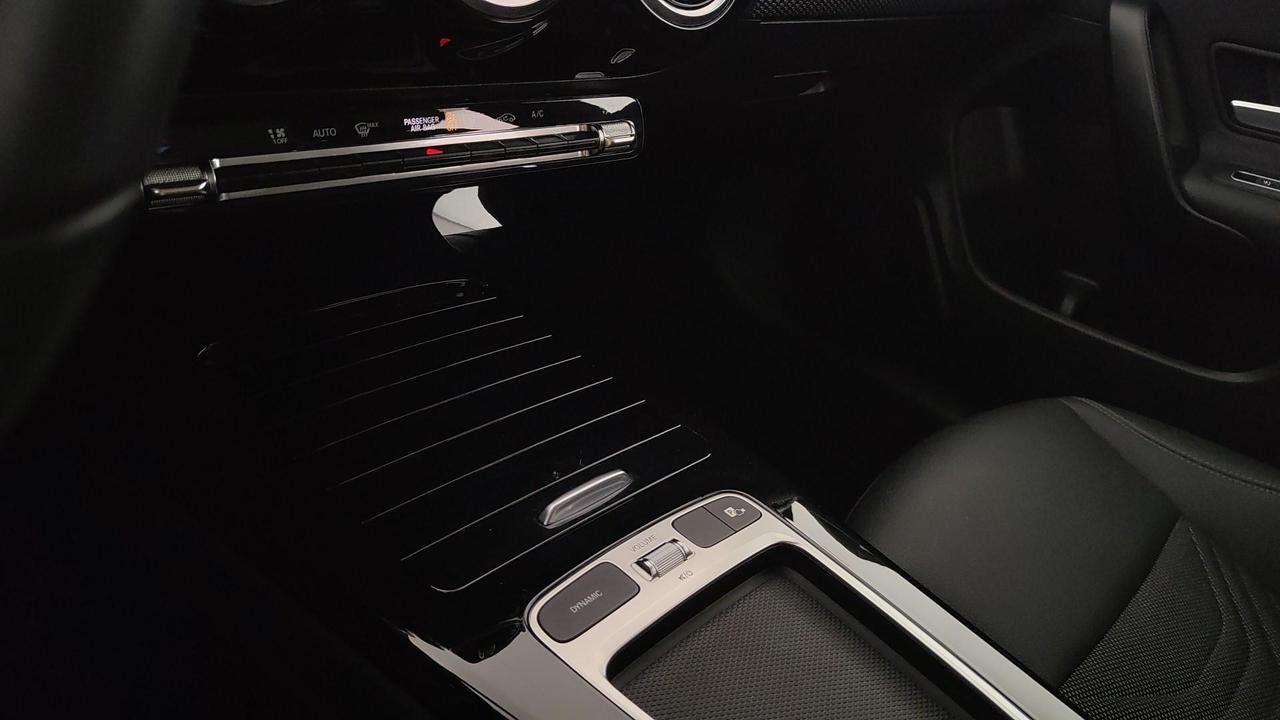 CLA Shooting Brake 180 d Advanced auto - Certified