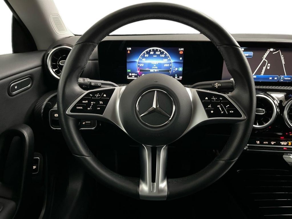 CLA Shooting Brake 180 d Advanced auto - Certified