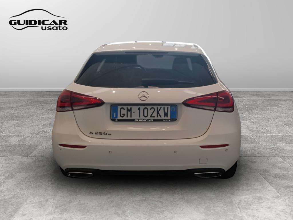 A 250 e phev (eq-power) Sport auto - Certified