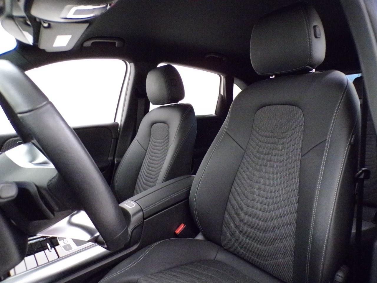 B 180 Progressive Advanced auto - Certified