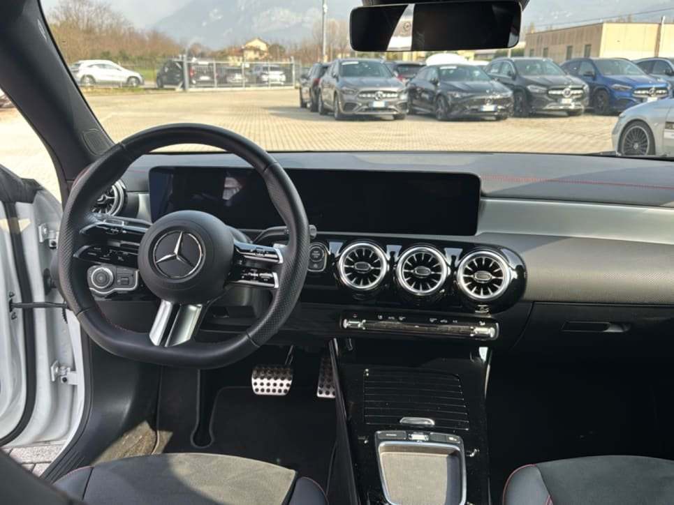 CLA Shooting Brake 200 d AMG Line Advanced Plus au - Certified