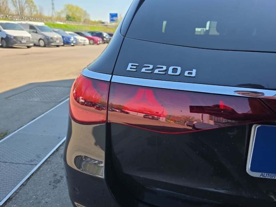 E SW 220 d AMG Line Premium 4matic auto - Certified