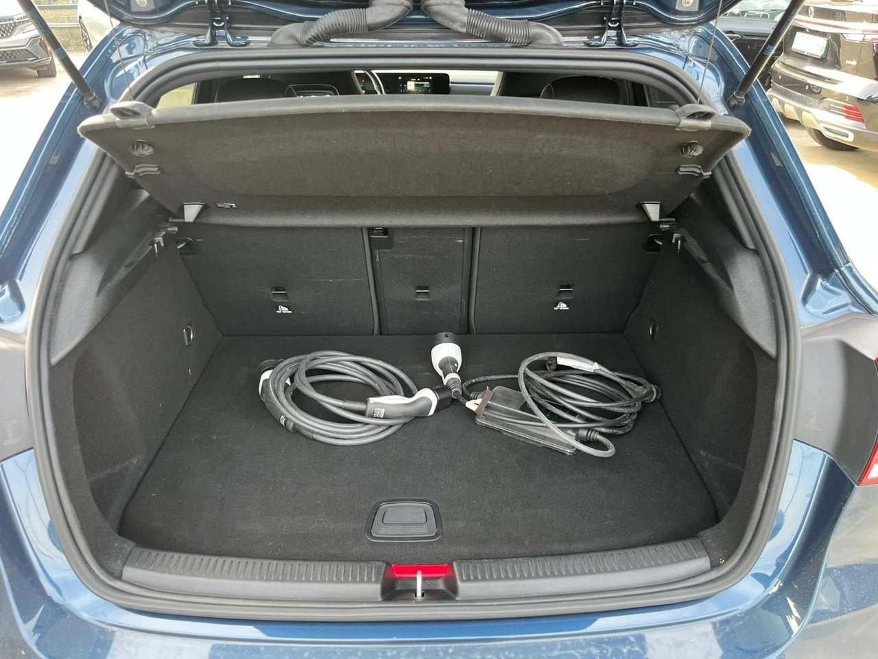 A 250 e phev (eq-power) Premium auto - Certified