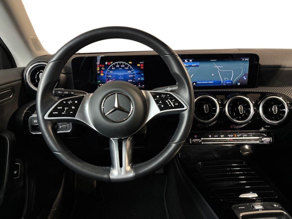 CLA Shooting Brake 180 d Advanced auto - Certified