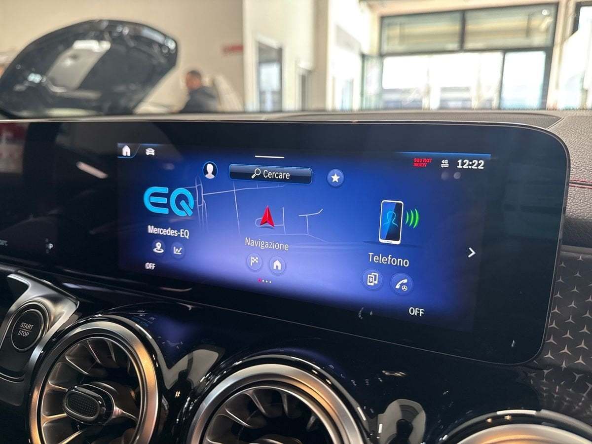 EQB 250+ AMG Line Advanced - Certified