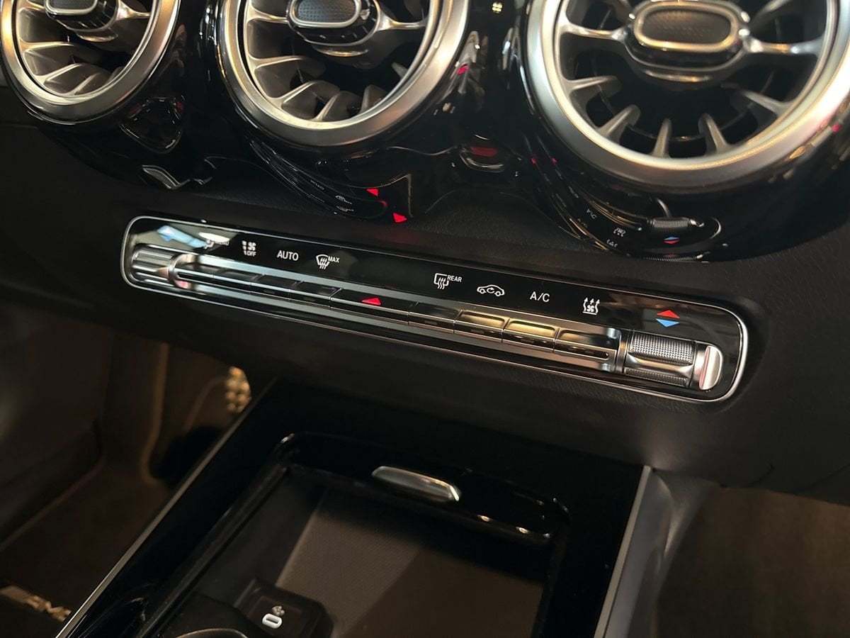 EQB 250+ AMG Line Advanced - Certified