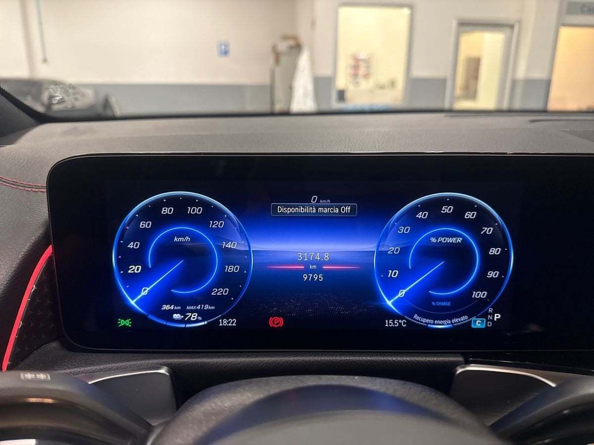 EQB 250+ AMG Line Advanced - Certified