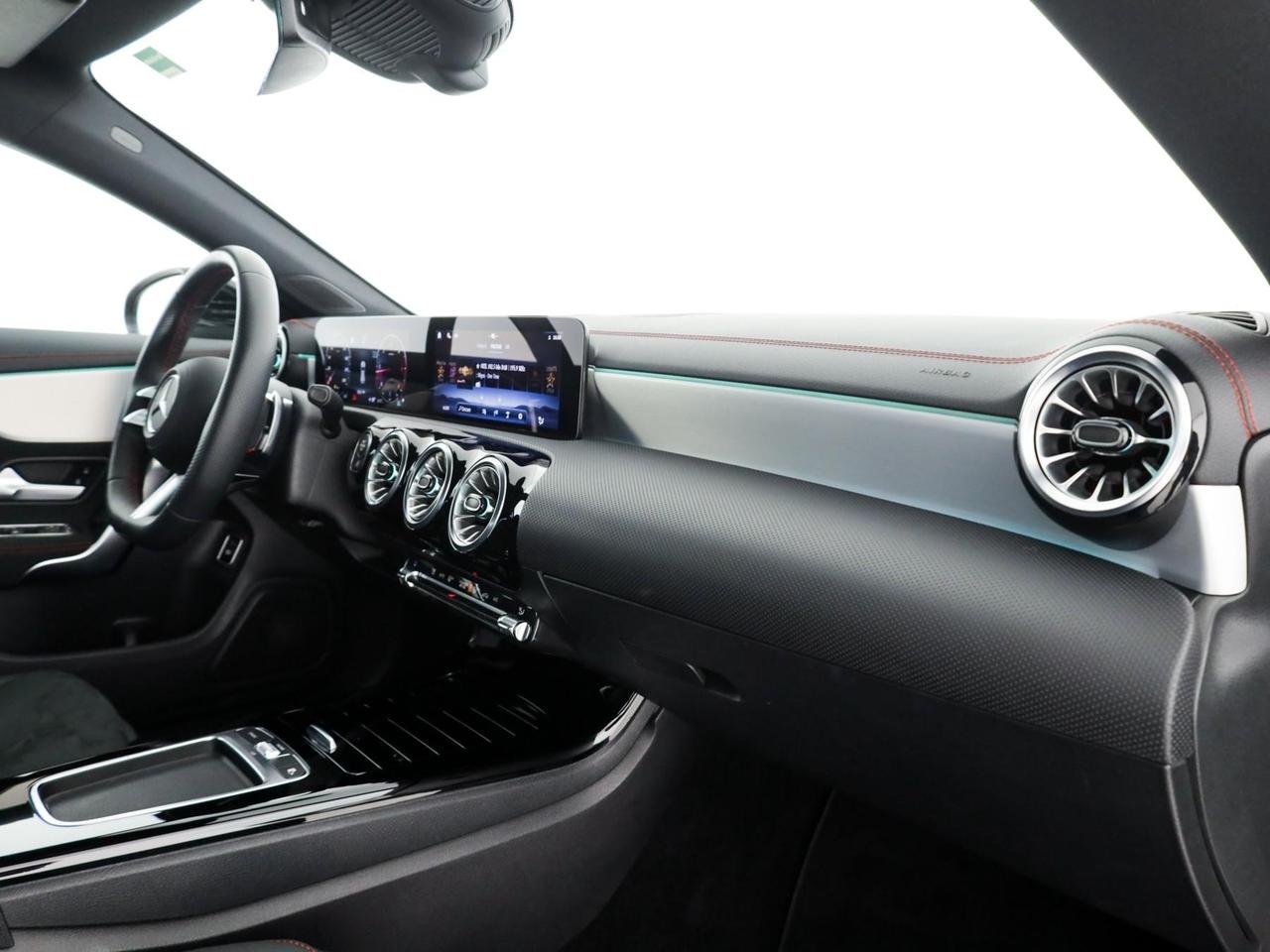 CLA Shooting Brake 200 d AMG Line Advanced Plus au - Certified