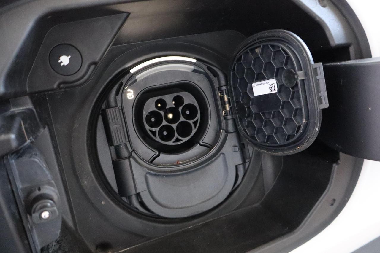 GLA 250 e phev (eq-power) Premium auto - Certified