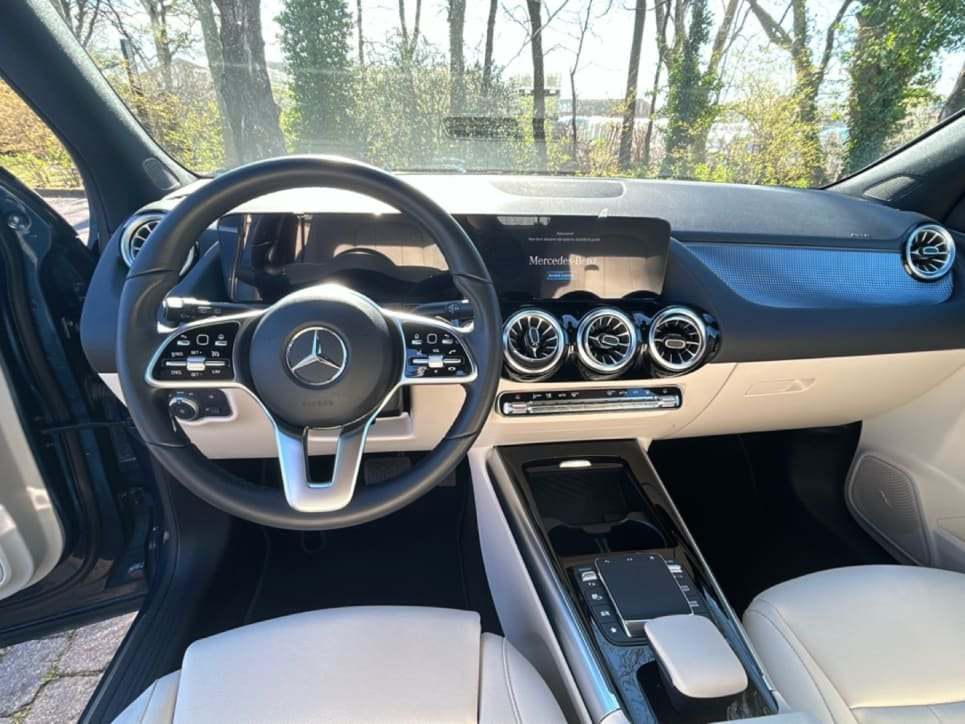 EQA 250 Sport Plus - Certified