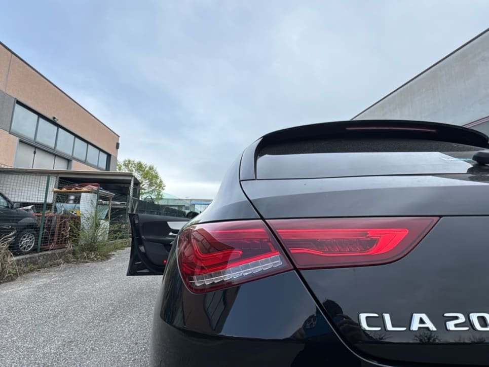 CLA Shooting Brake 200 d Premium auto - Certified