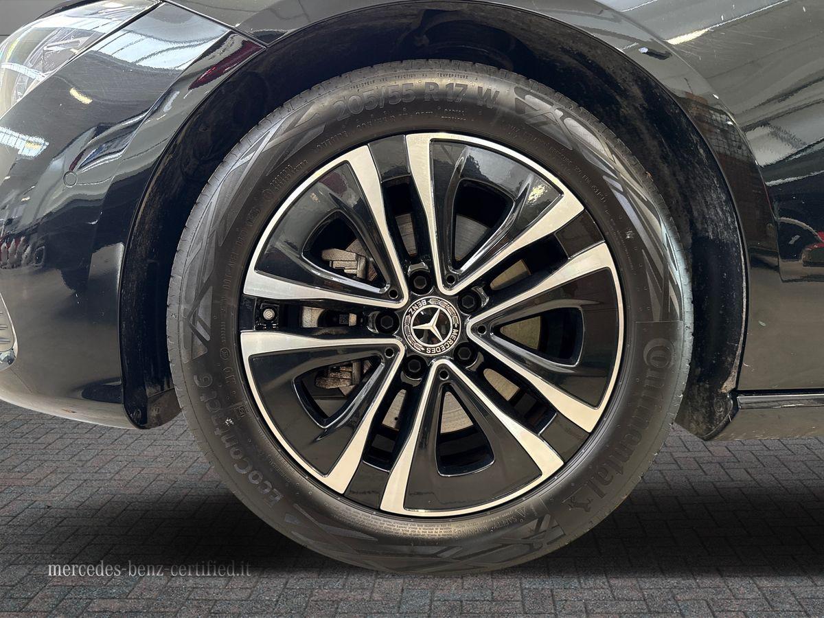 CLA Shooting Brake 180 d Advanced auto - Certified