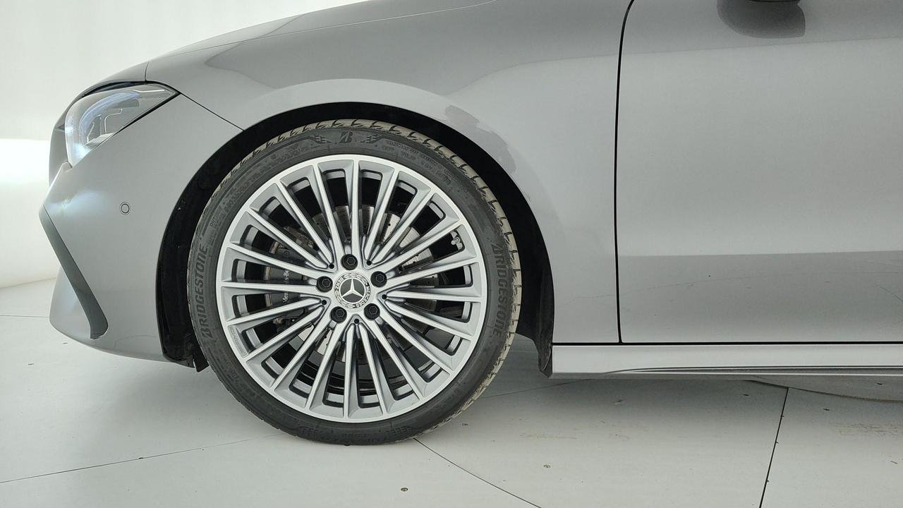 CLA Shooting Brake 200 d Advanced auto - Certified