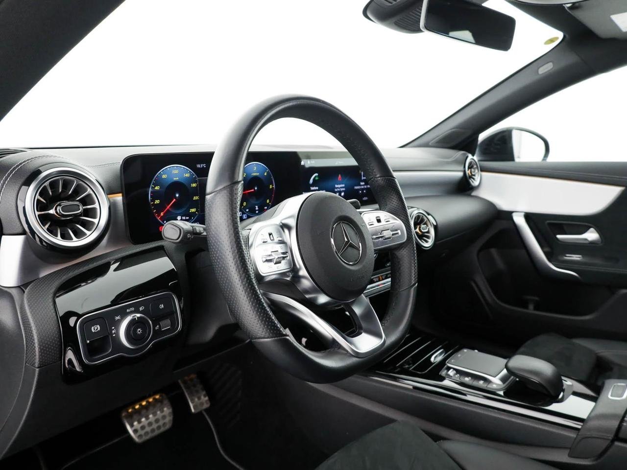 CLA Shooting Brake 200 d Night edition auto - Certified