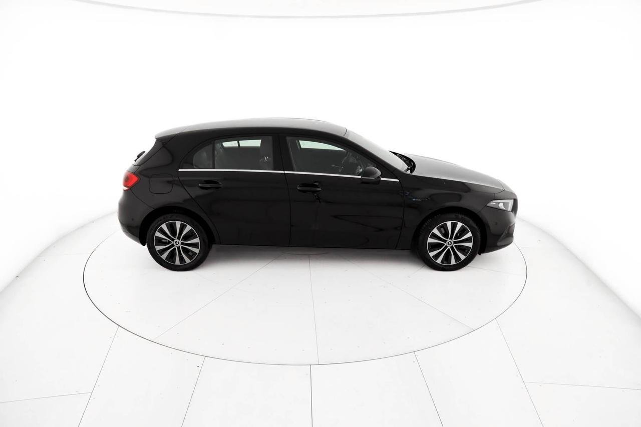 A 250 e phev (eq-power) Business auto - Certified