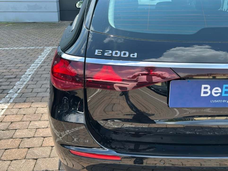 E SW 200 d Advanced auto - Certified