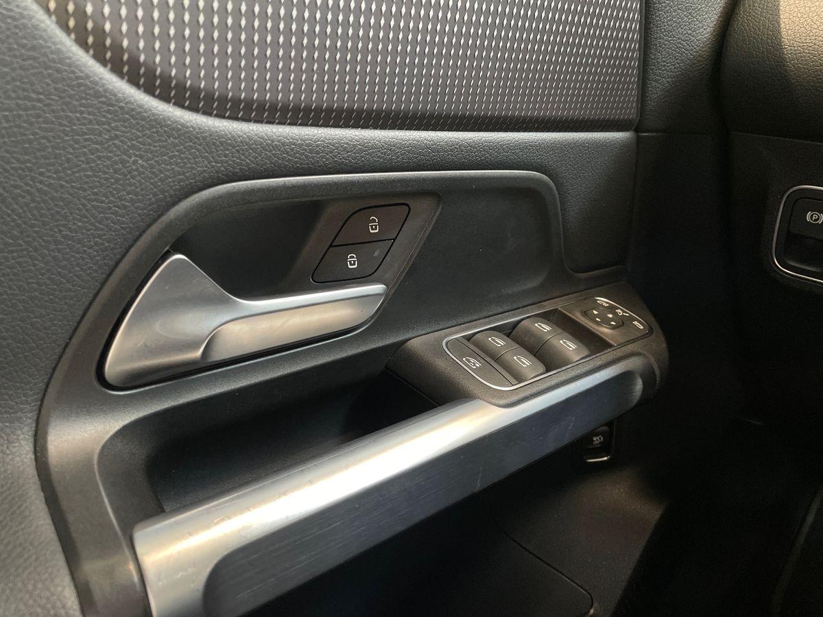 EQB 300 Sport Plus 4matic 7p.ti - Certified