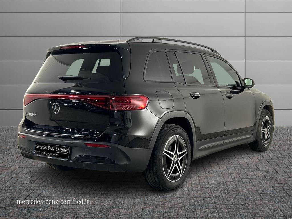 EQB 250+ AMG Line Advanced - Certified