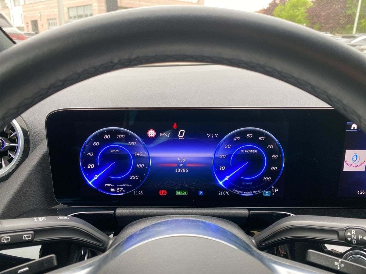 EQA 300 Progressive Advanced 4matic - Certified