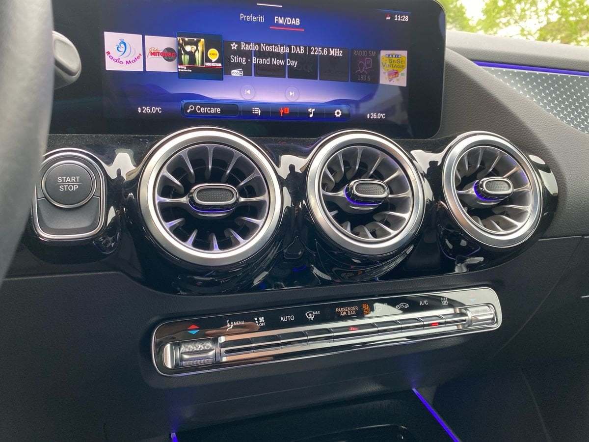 EQA 300 Progressive Advanced 4matic - Certified