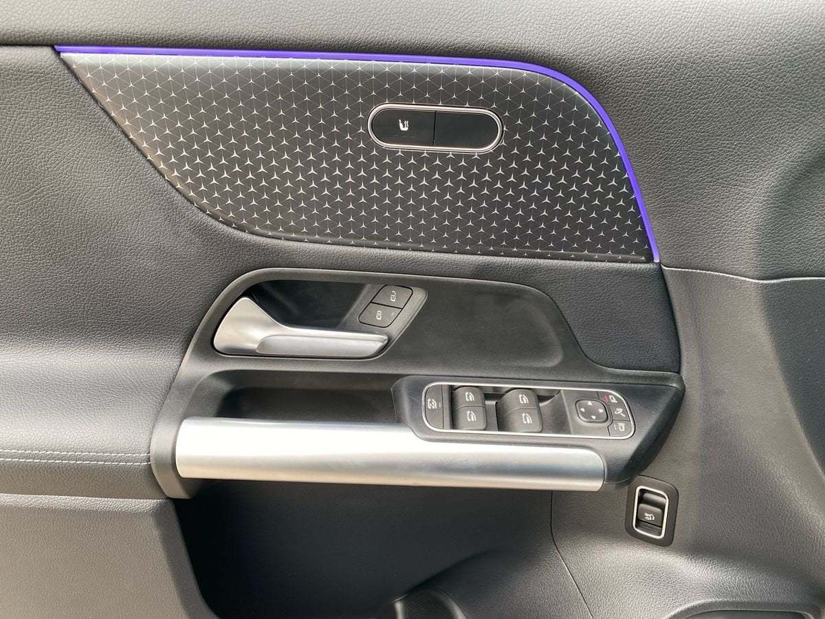 EQA 300 Progressive Advanced 4matic - Certified