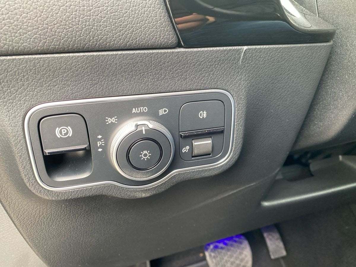 EQA 300 Progressive Advanced 4matic - Certified